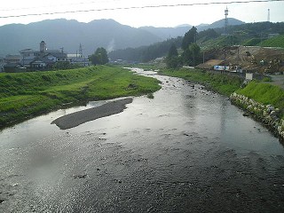 R㗬