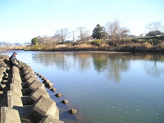 㗬