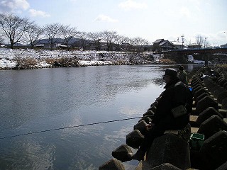 㗬