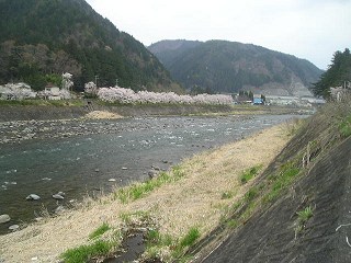 M㗬